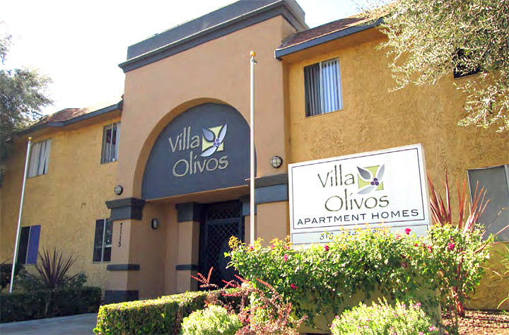 Villa Olivos entrance